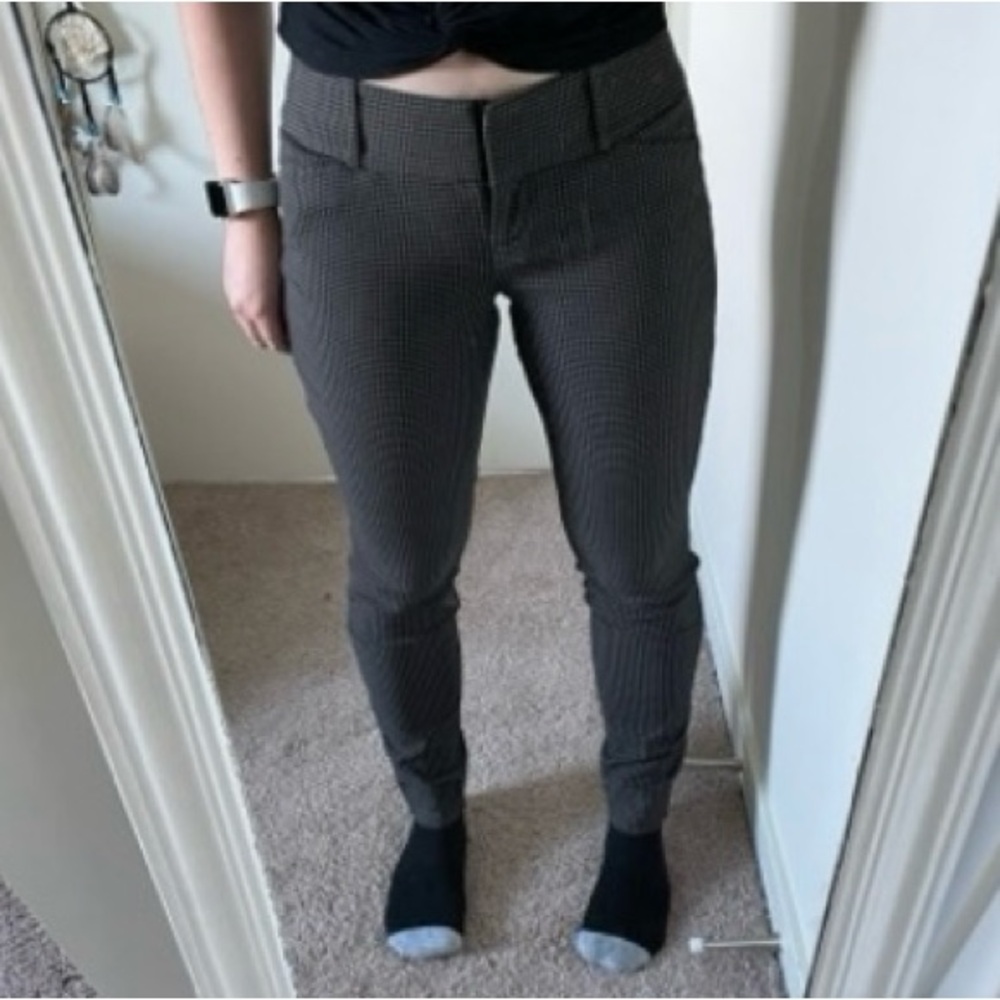 Black Straight Leg Pants with Mid-Rise Waist